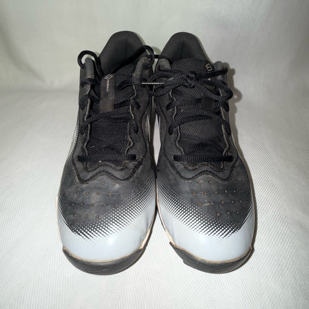 Nike Diamond baseball cleats Men's Black and Gray Athletic Shoes